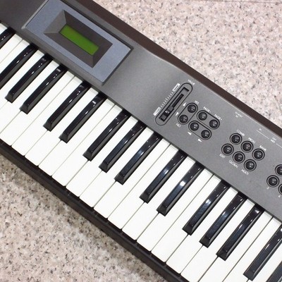 Korg X5D 61-Key Digital Synthesizer 1995 Compact w/ AC Adapter