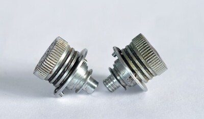 2x Rolleiflex 2.8F & 3.5F Camera's Film Spool Knobs+Screws