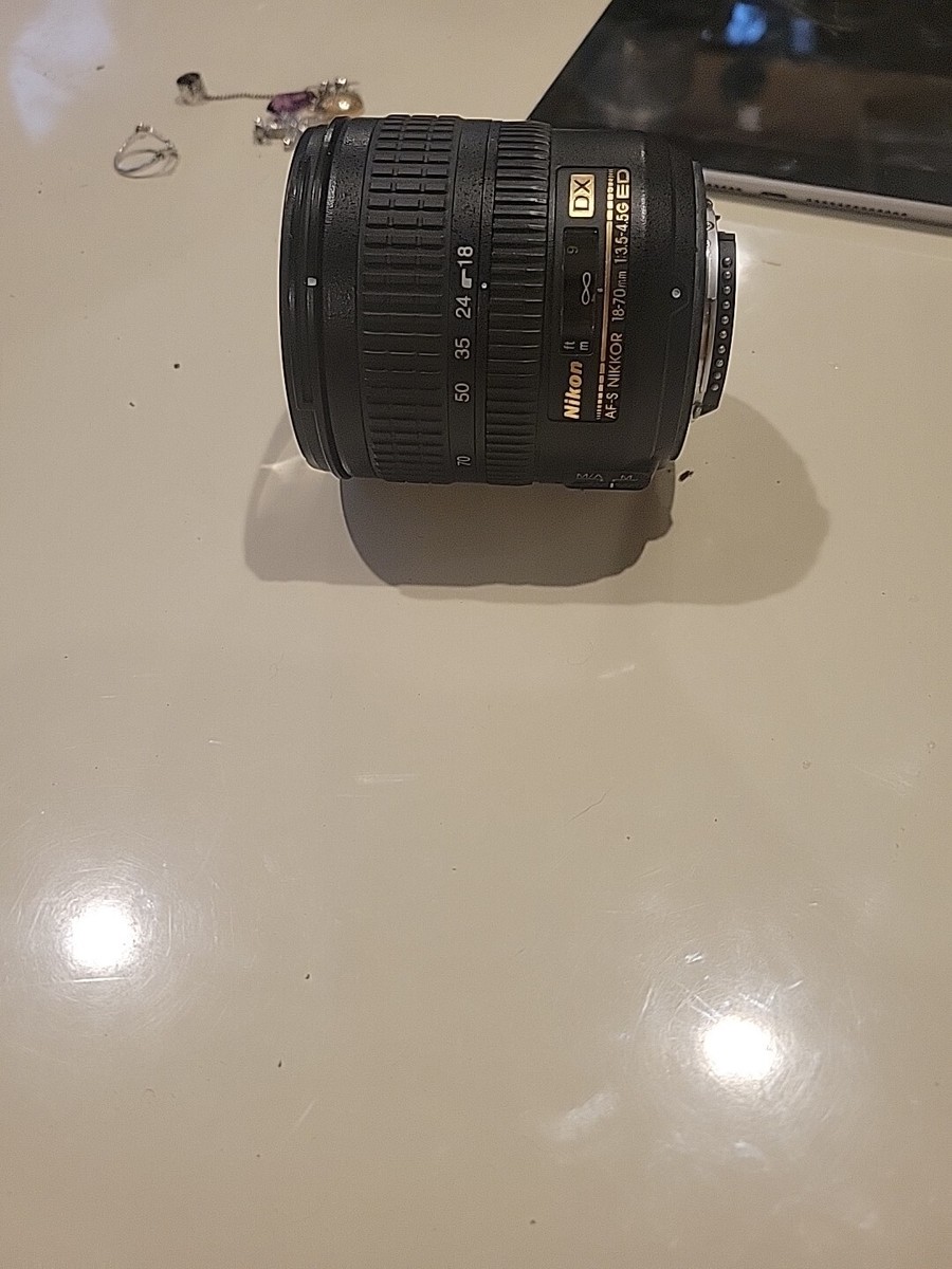 Nikon DX SWM ED IF Aspherical 67 AF-S Nikkor 18-70mm 1:3.5-4.5G ED