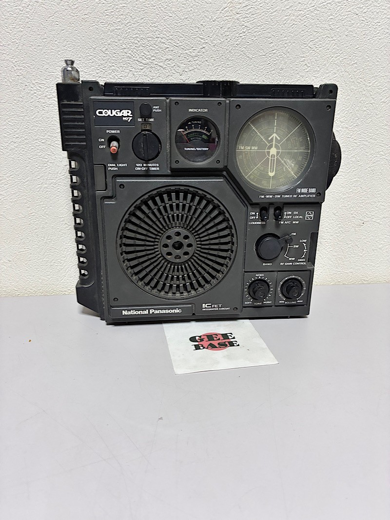 NATIONAL PANASONIC COUGAR No.7 RF-877 FM Wide Band Radio Working