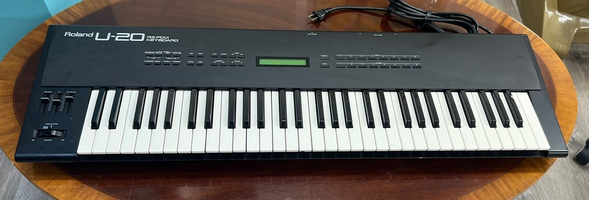 Roland U-20 RS-PCM 61 Key Synthesizer Keyboard-(Working But 10 Key