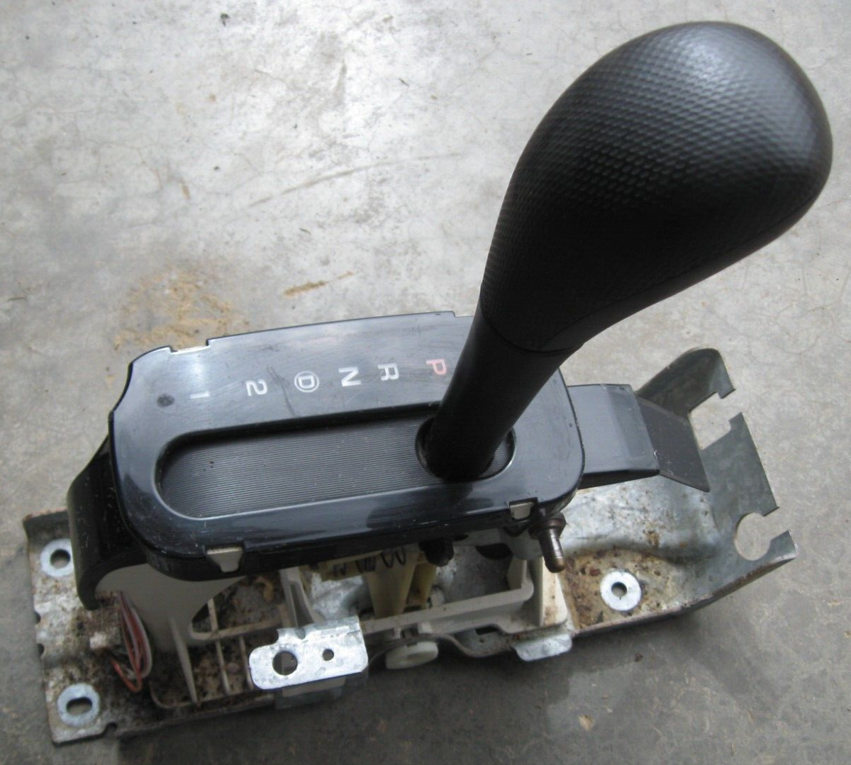 2002 2003 2004 Jeep Liberty Automatic Transmission Shifter