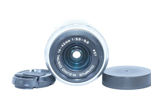 USED Olympus E-620 with 14-42mm f/3.5-5.6 Excellent FREE SHIPPING