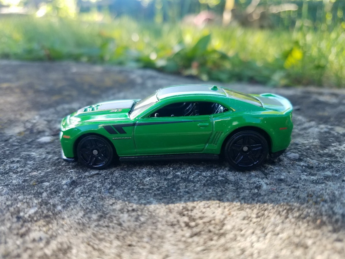 ミニカー Hot Wheels Chaparral Camaro Racing 2012 HOT WHEELS RACING