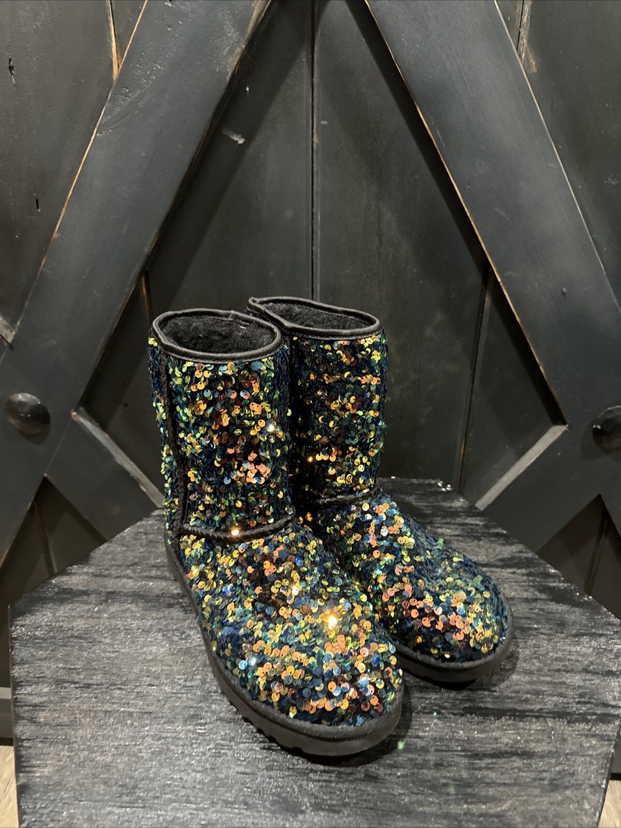 UGG Classic Short Stellar Sequin Black Sparkles Boots Size US 7