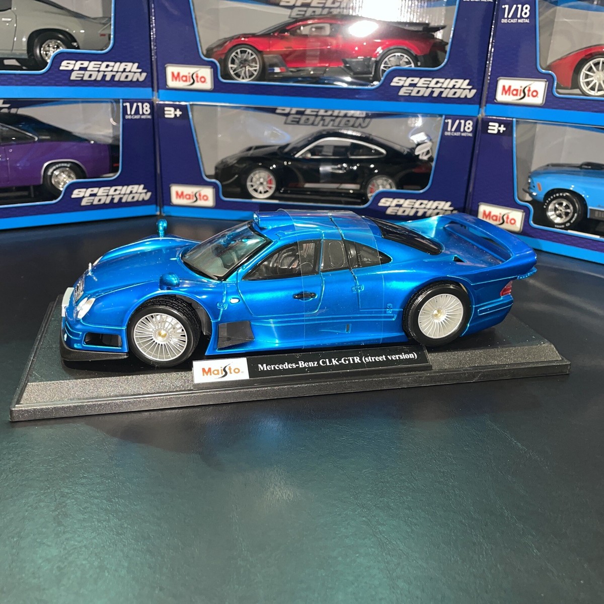 Maisto Special Edition 1:18-Mercedes-Benz CLK-GTR(Street Version