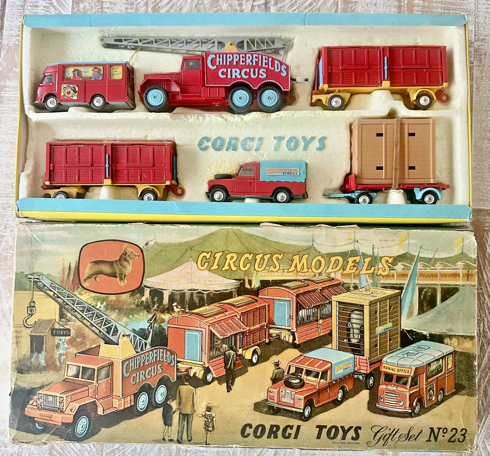 Corgi 23, Chipperfields Circus Set - Free Price Guide & Review