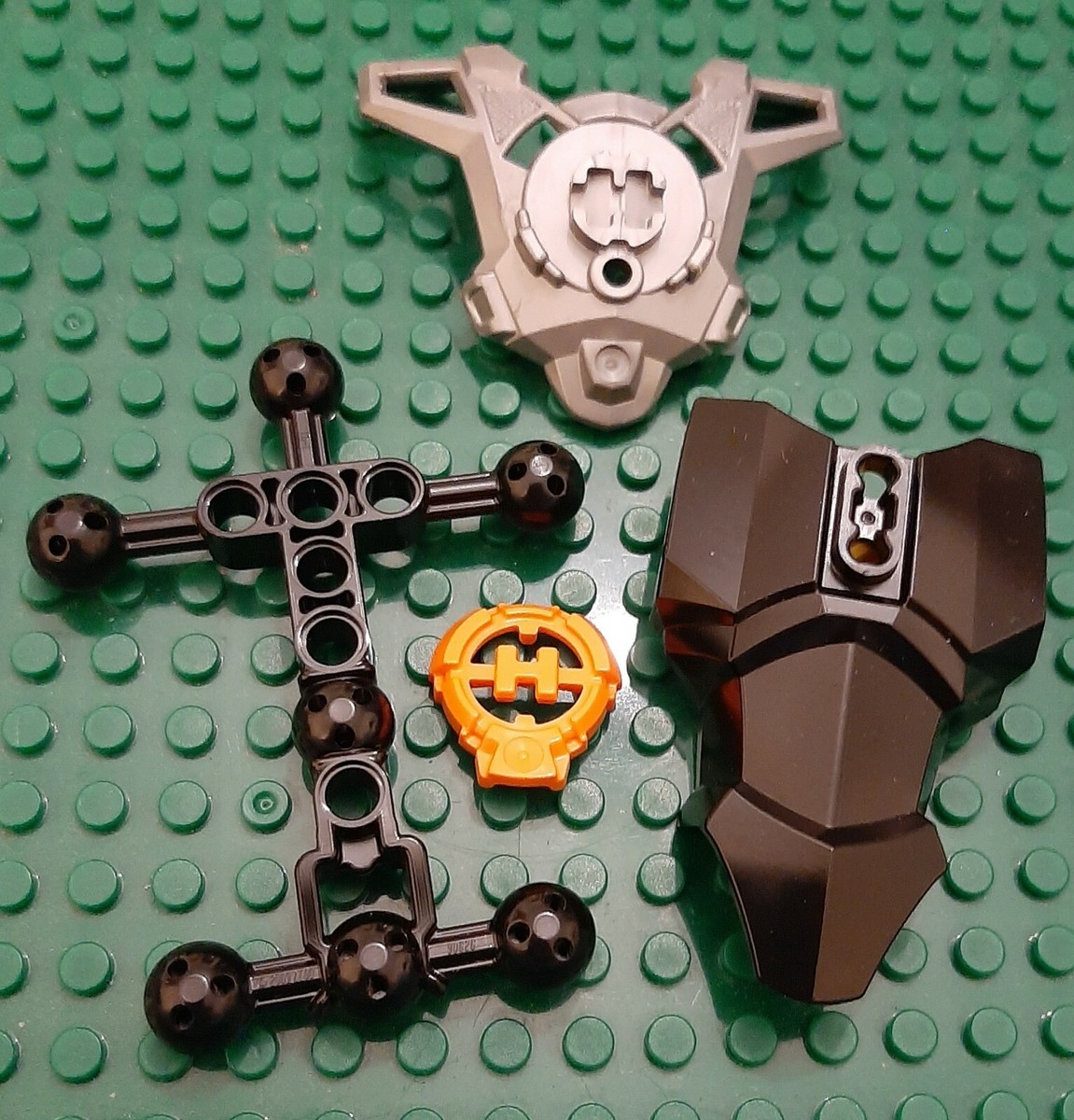 USED LEGO HERO FACTORY 4 Piece Torso Assembly No's 90626 90652