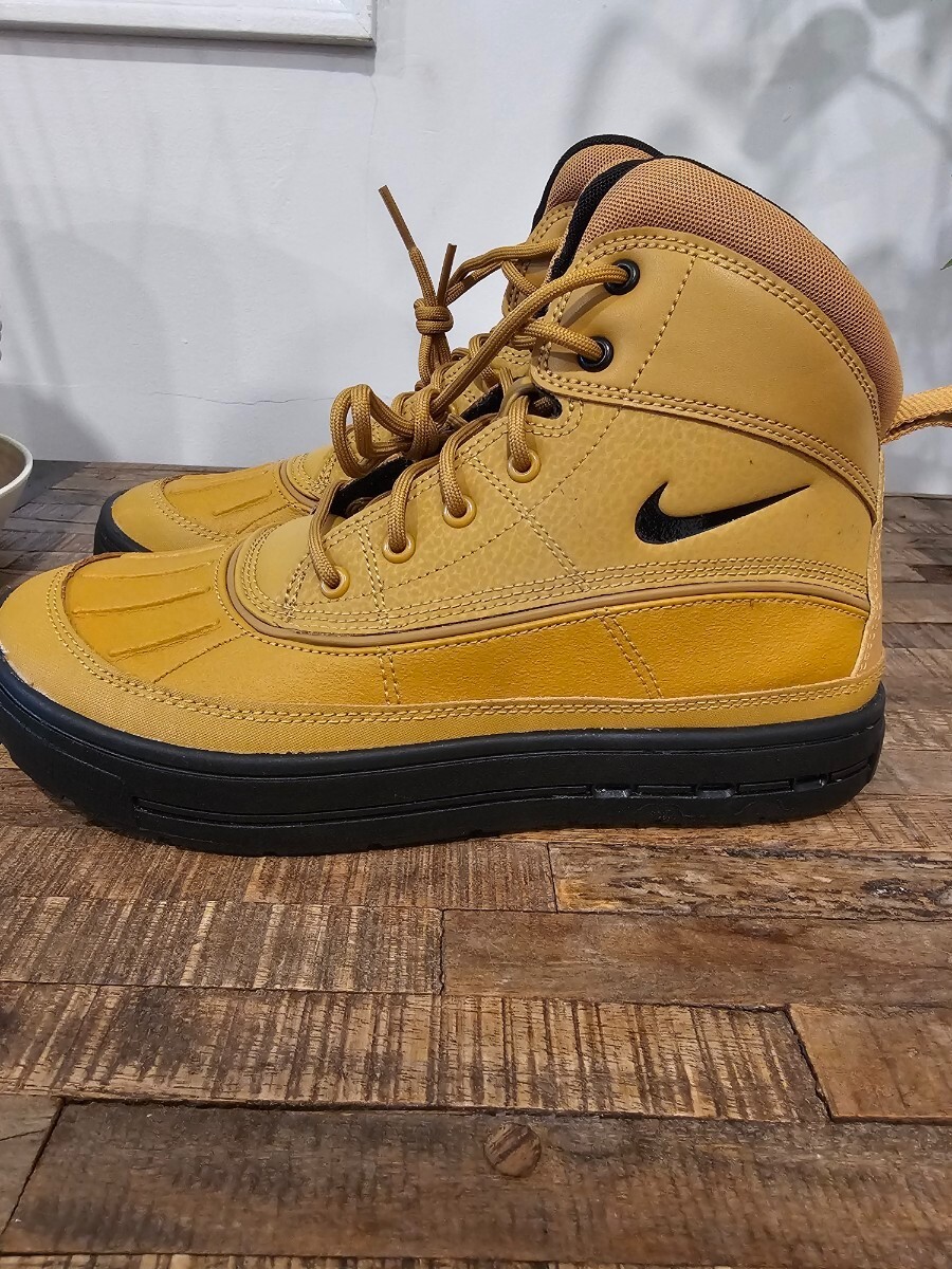 Nike ACG Big Kid's 6Y Woodside 2 High Wheat/Black Weather Boots