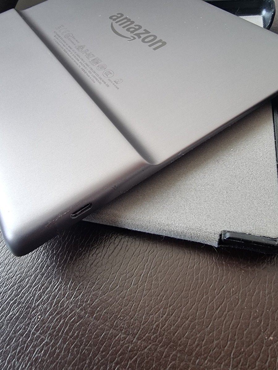 Amazon Kindle Oasis 10th Generation S8IN40 Grey 8GB WiFi eBook