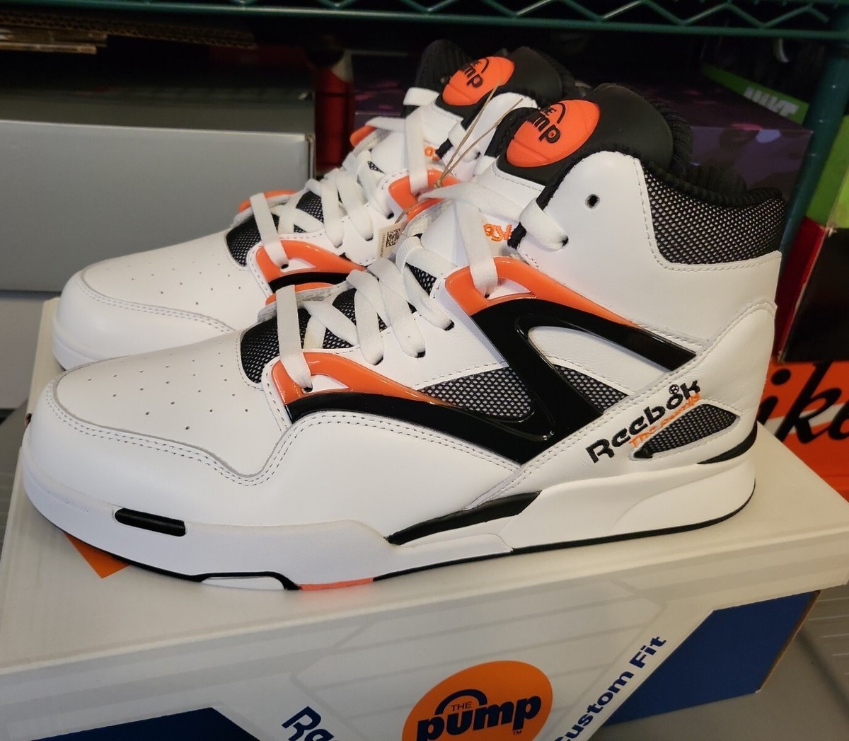 Reebok Pump Omni Zone 2 White/Wilora/Black G57540 Men's Shoes Size