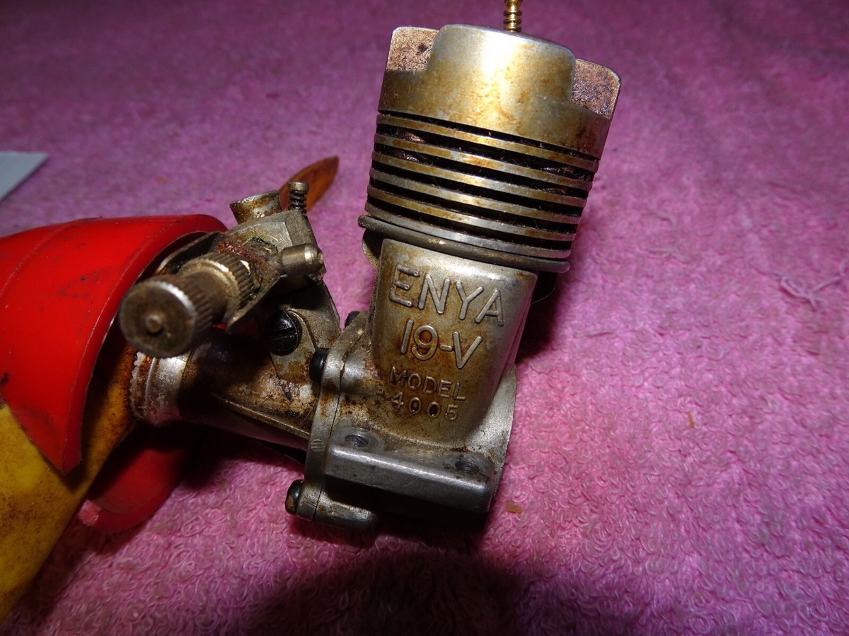 EXCELLENT VINTAGE JAPAN ENYA 19 V CONTROL LINE NITRO MODEL