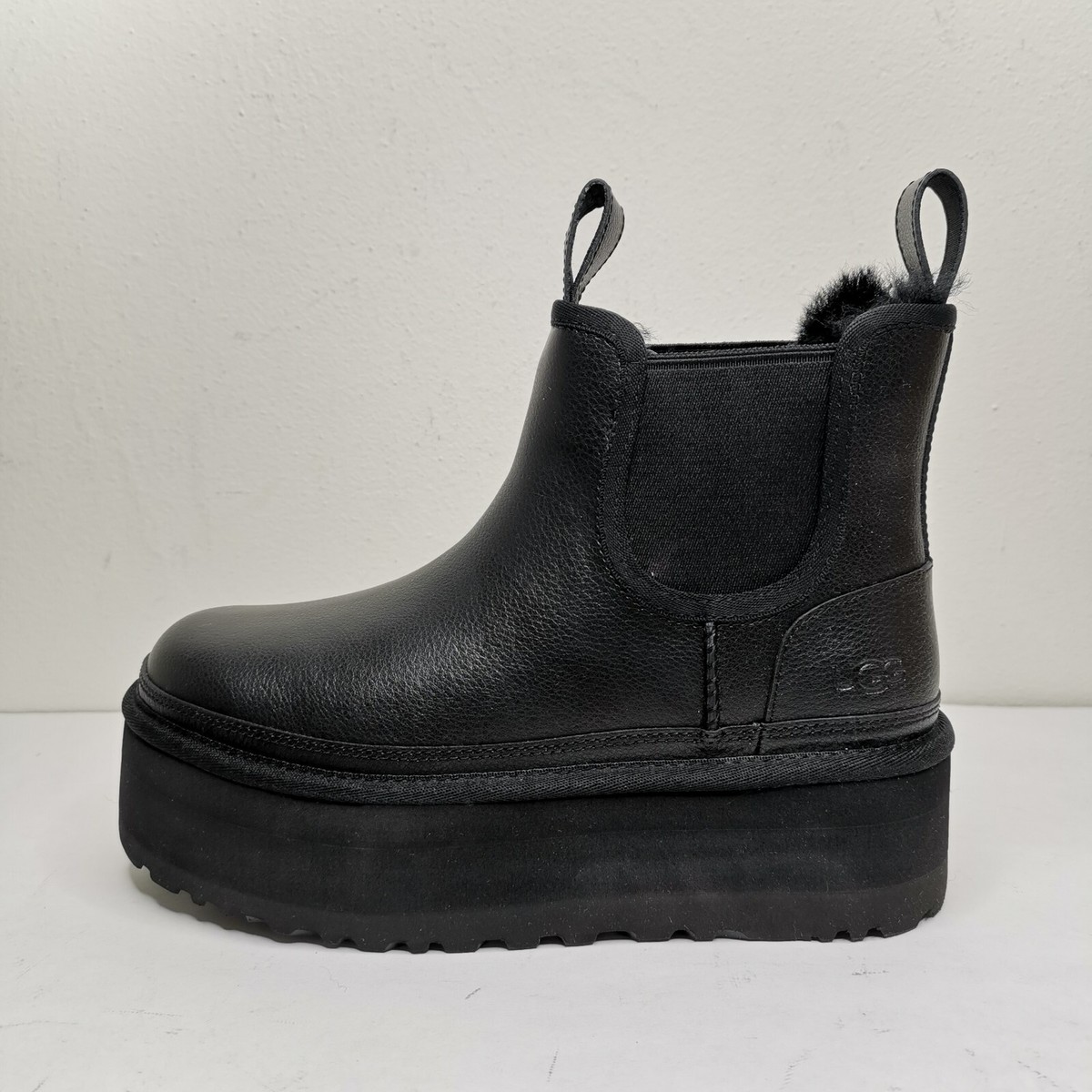 UGG Neumel Platform Boot Chelsea Size 10 Chunky Shoes Black New In