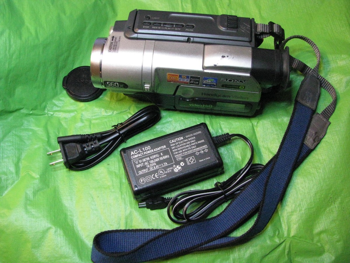 Sony CCD-TRV608 Hi8 Analog Camcorder - Record Transfer Watch 8MM