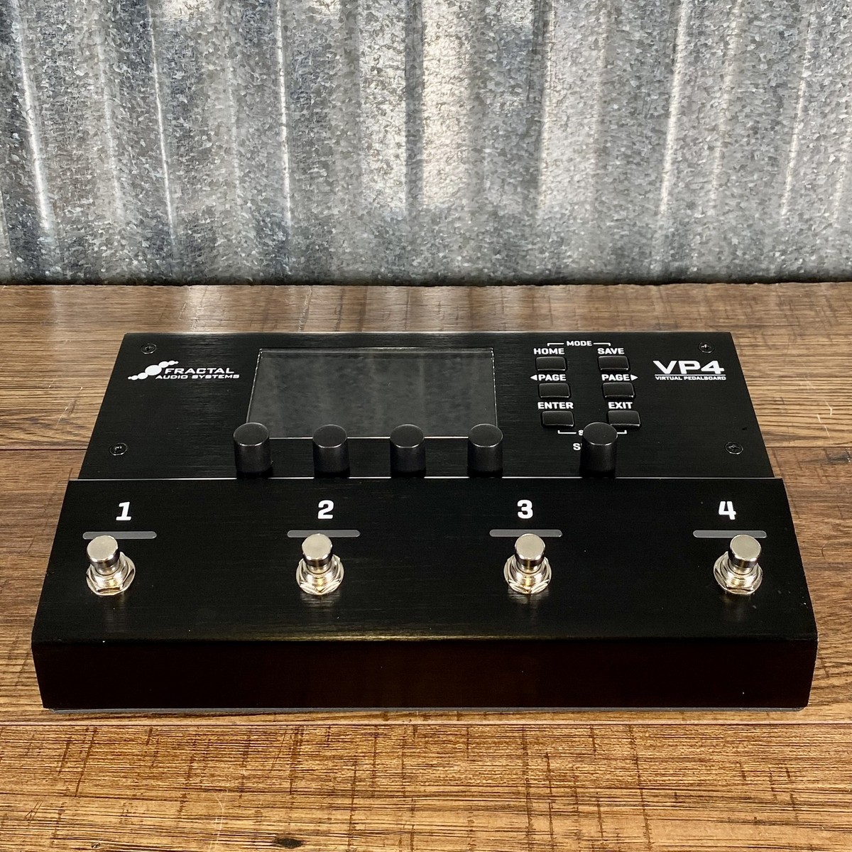 Fractal Audio VP4 Virtual Pedalboard Guitar Bass Multi Effect
