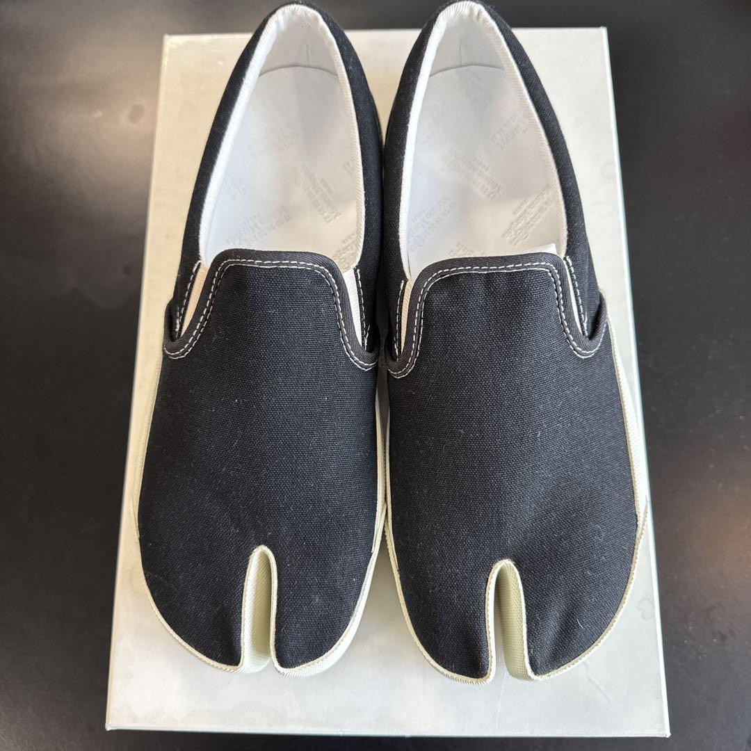 Maison Margiela Tabi Sneakers 22 Black Canvas Slip-On Size 41 New