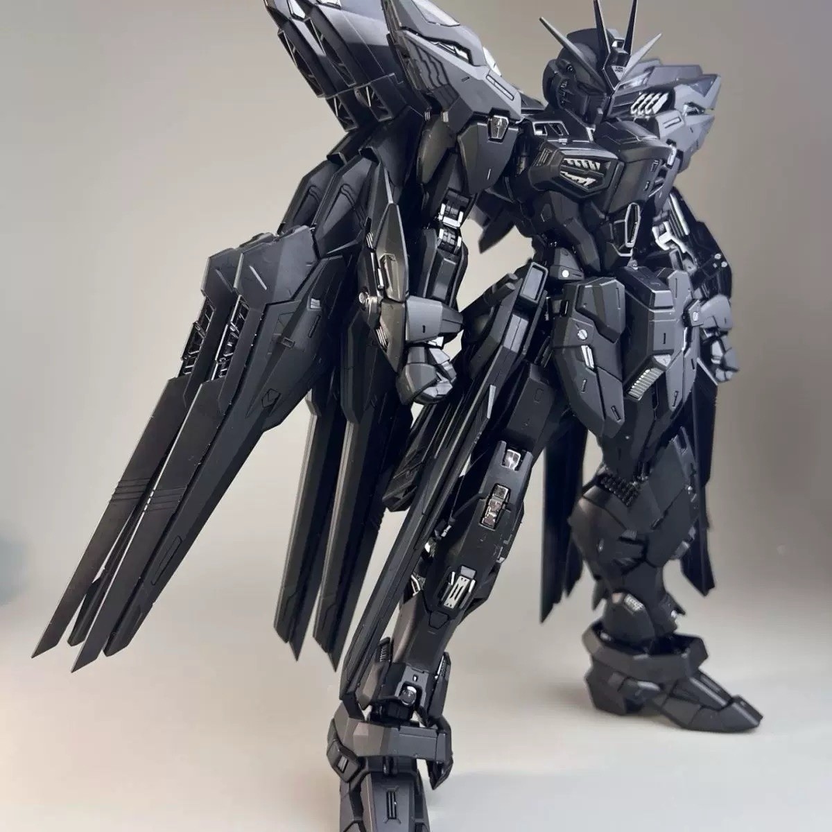 Changlong MGEX 1/100 Strike Freedom (Midnight Coating) - Model Kit