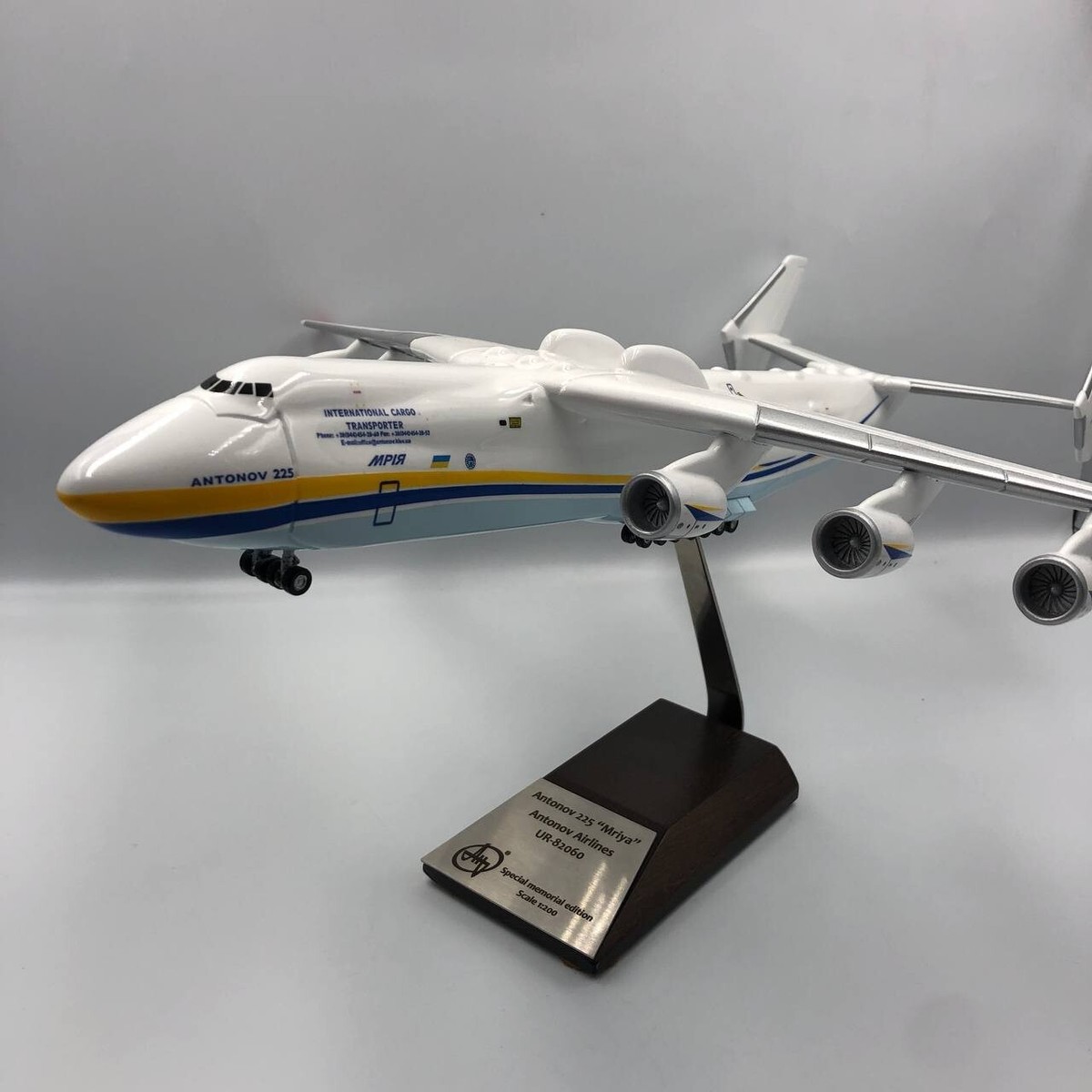 Official license model of ANTONOV® An-225 Mriya. Scale 1/200