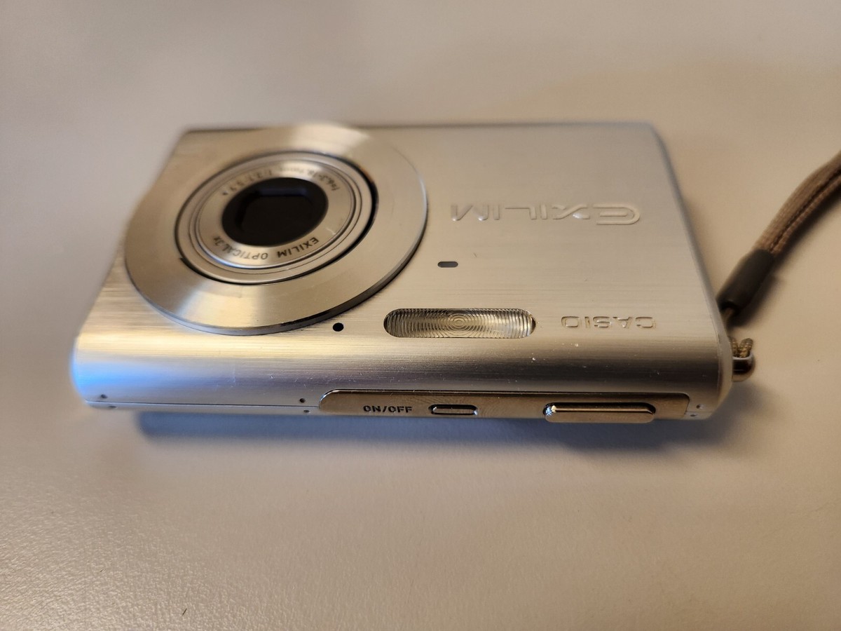 Casio Exilim EX-Z60 Digital Camera Silver - FOR PARTS/REPAIR