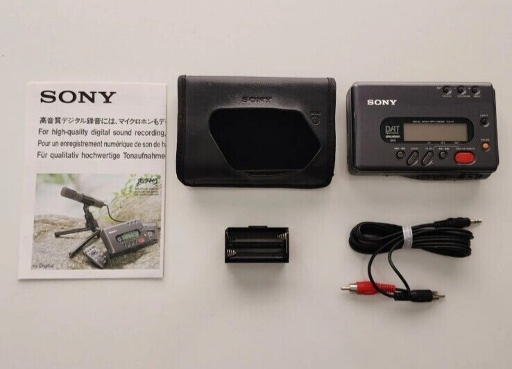 Sony TCD-D7 DAT Walkman Digital Audio Tape Recorder with New