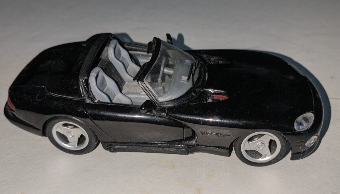 Maisto Dodge Viper RT/10 Cars Contemporary Manufacture Diecast