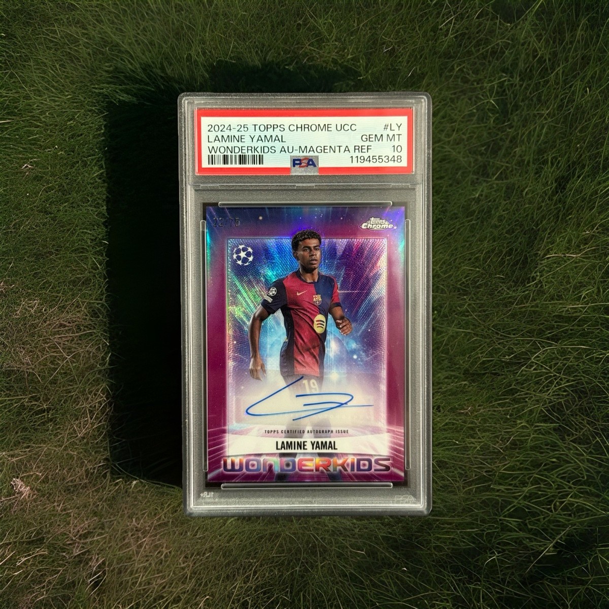 2024-25 Topps Chrome UCC Lamine Yamal Wonderkids Auto Magenta /75