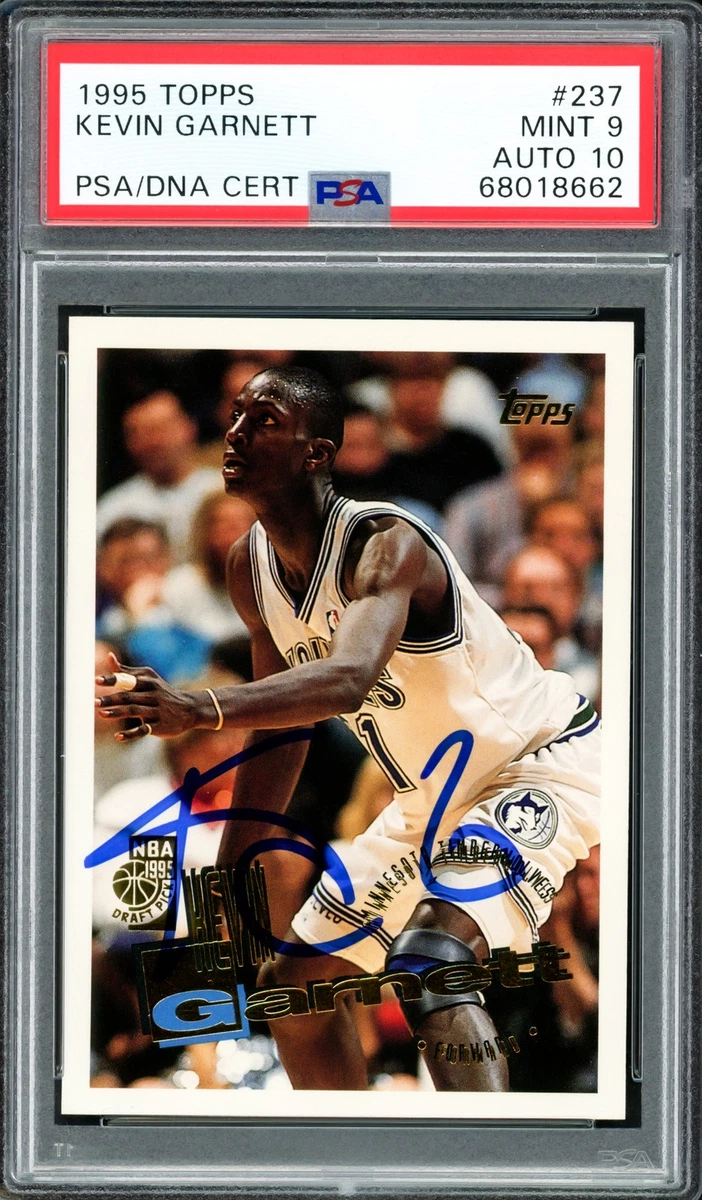 Kevin Garnett Basketball Autographed Sports Trading Cards