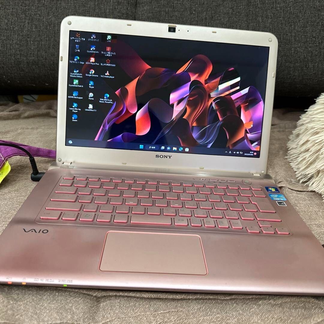 SONY laptop VAIO E SVE14A28CJP Intel HD GRAPH. 4000 Core i5 Home