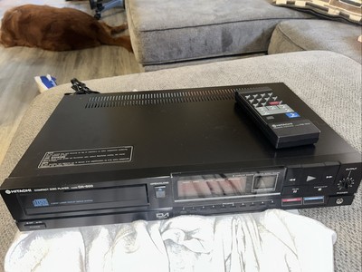 Hitachi DA-600 Compact Disc Player With Fluorescent Graphic