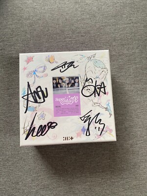 ILLIT 1st Mini Album [SUPER REAL ME] AUTOGRAPHED SIGNED ALBUM CD