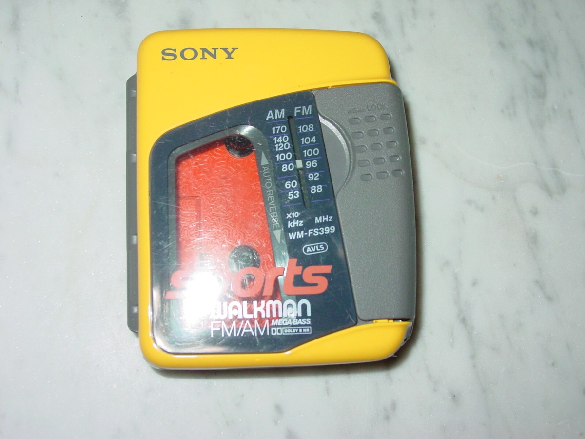 Vintage Sony Sports Walkman WM-FS399 Cassette Player AM FM Radio