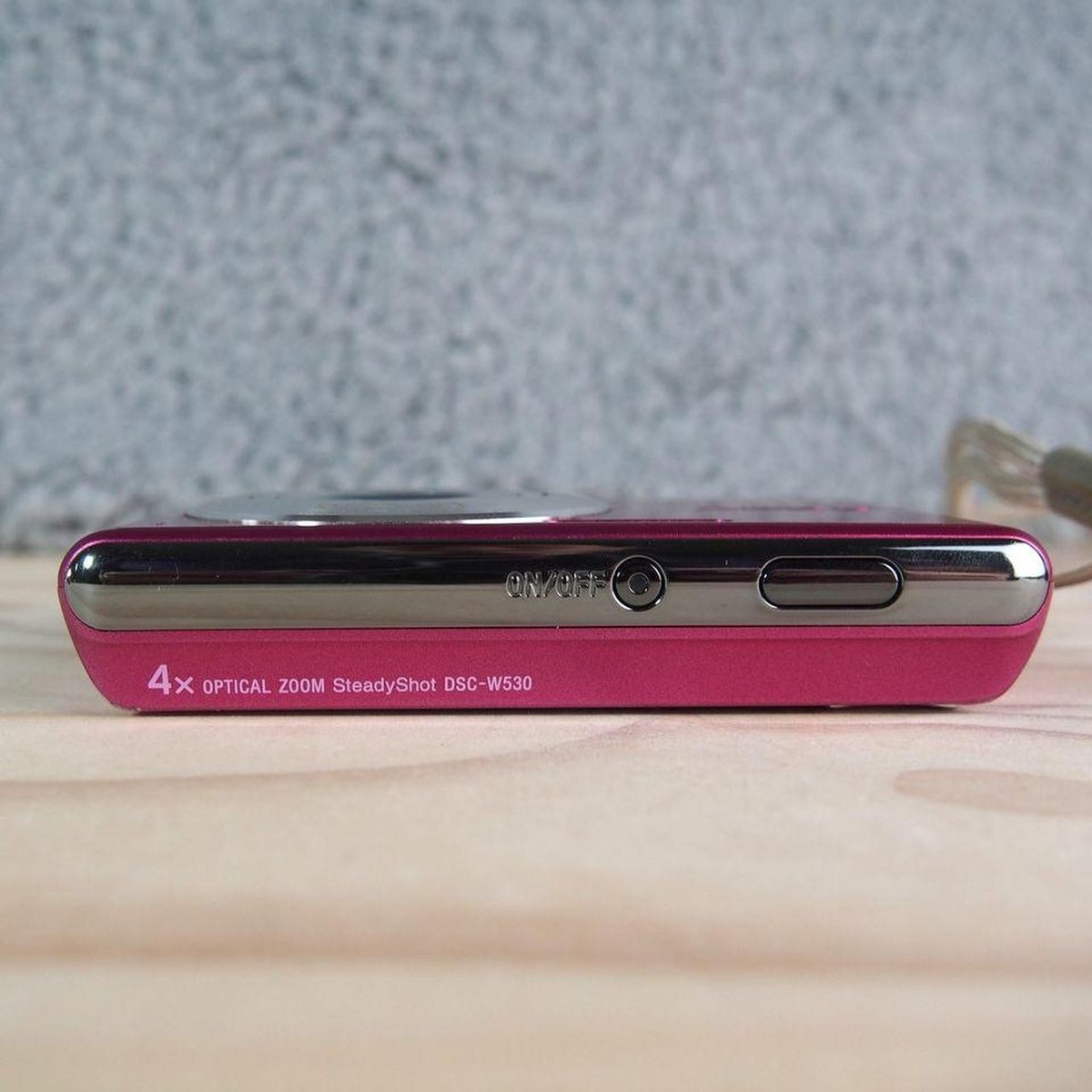 Sony Cyber-shot DSC-W530 14.1MP Compact Digital Camera 4 x Optical