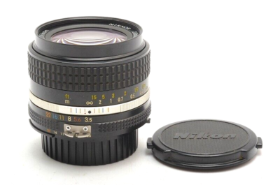 NEAR MINT] Nikon Ai-s Nikkor 28mm f/3.5 AIS MF Lens from Japan