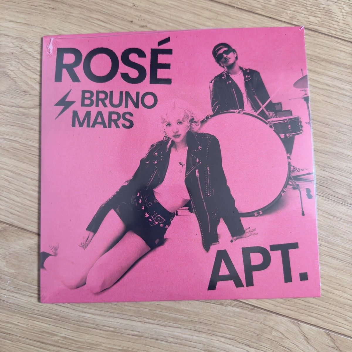 ROSÉ, BRUNO MARS APT. 7” BLACK VINYL SINGLE NEW | eBay