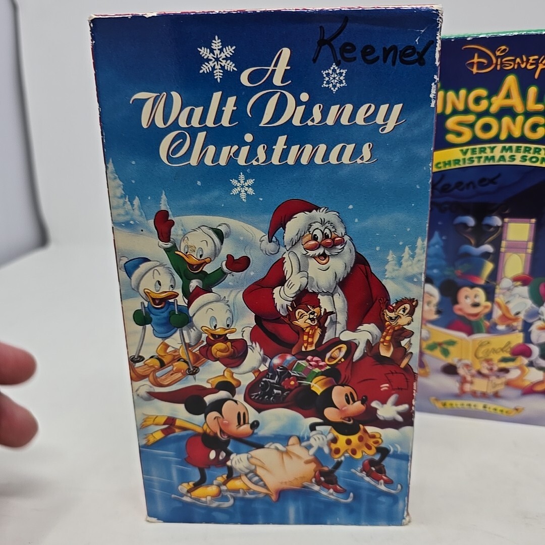 Disney's Sing Along Songs Very Merry Christmas & Walt Disney