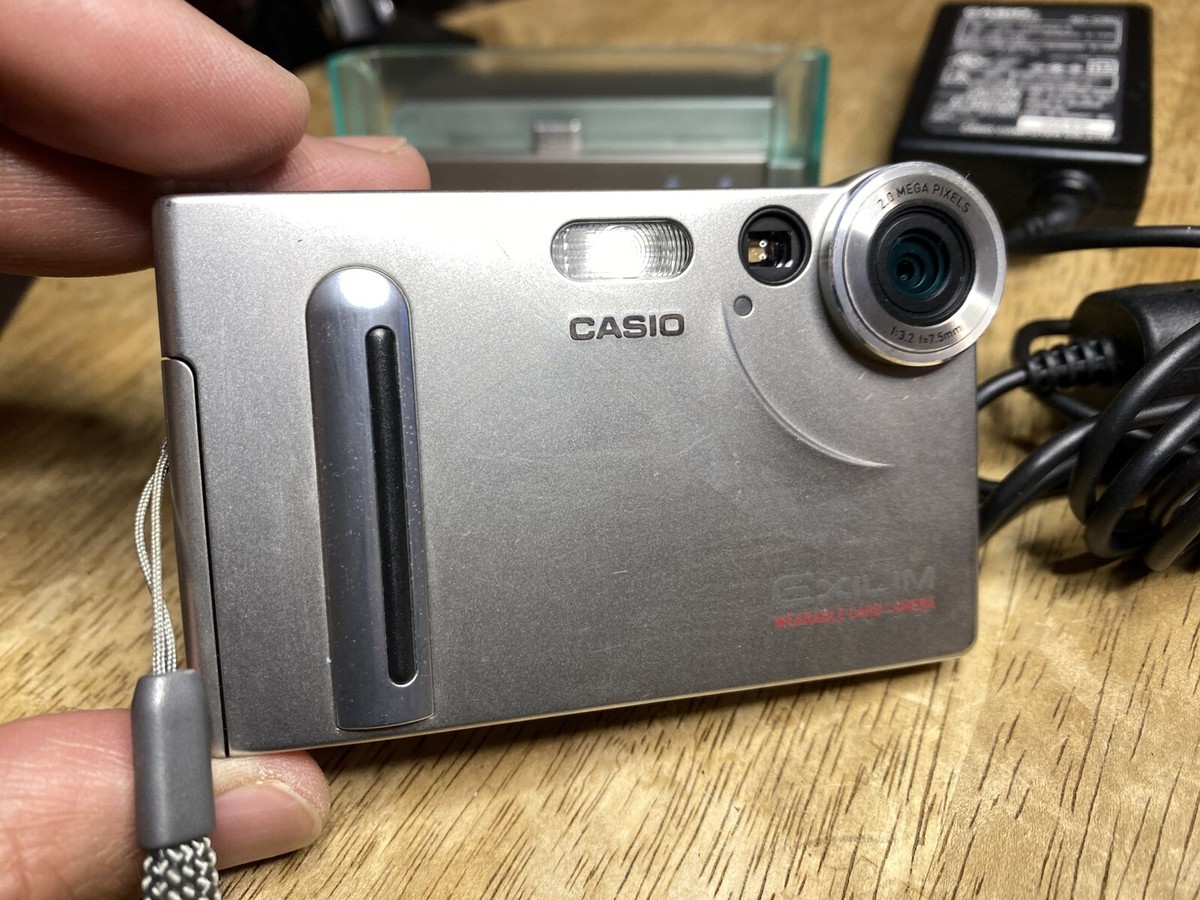 Casio Exilim EX-S2 Wearable Card Digital Camera w/ Charger Cradle