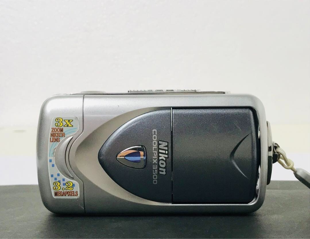 Nikon COOLPIX 2500 2.0MP Digital Camera - Silver for sale online