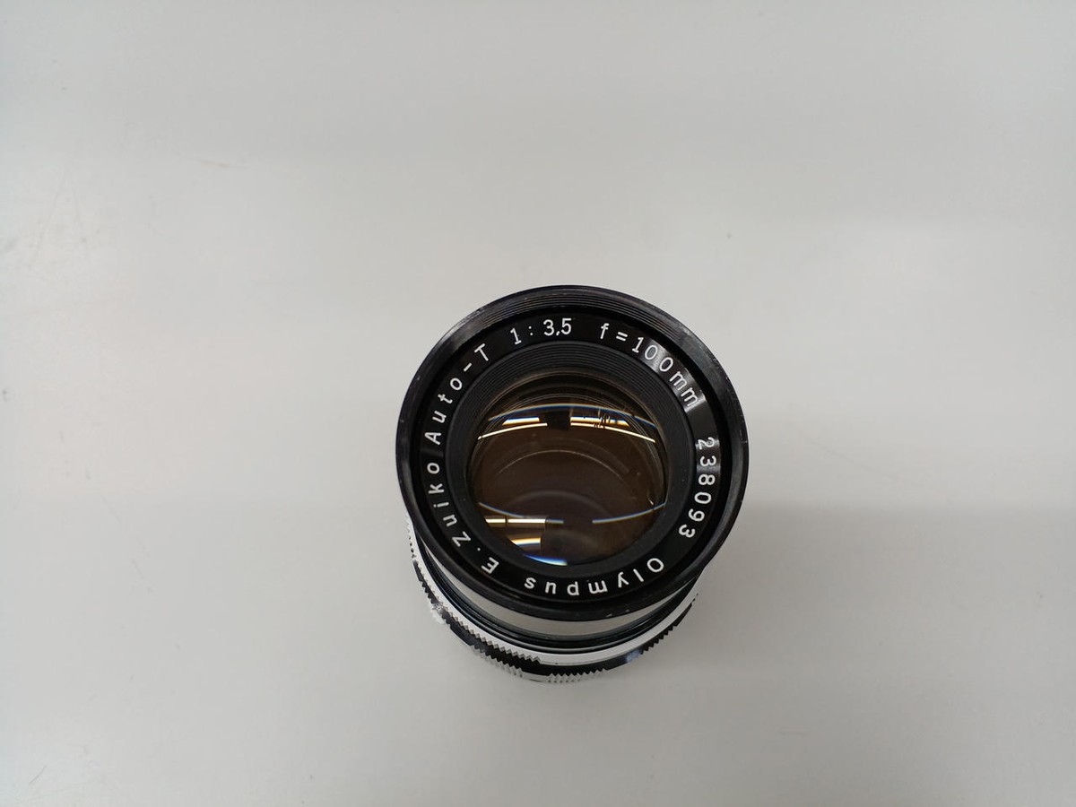 OLYMPUS lens E.ZUIKO AUTO-T 100MM F3.5 minimum shooting distance