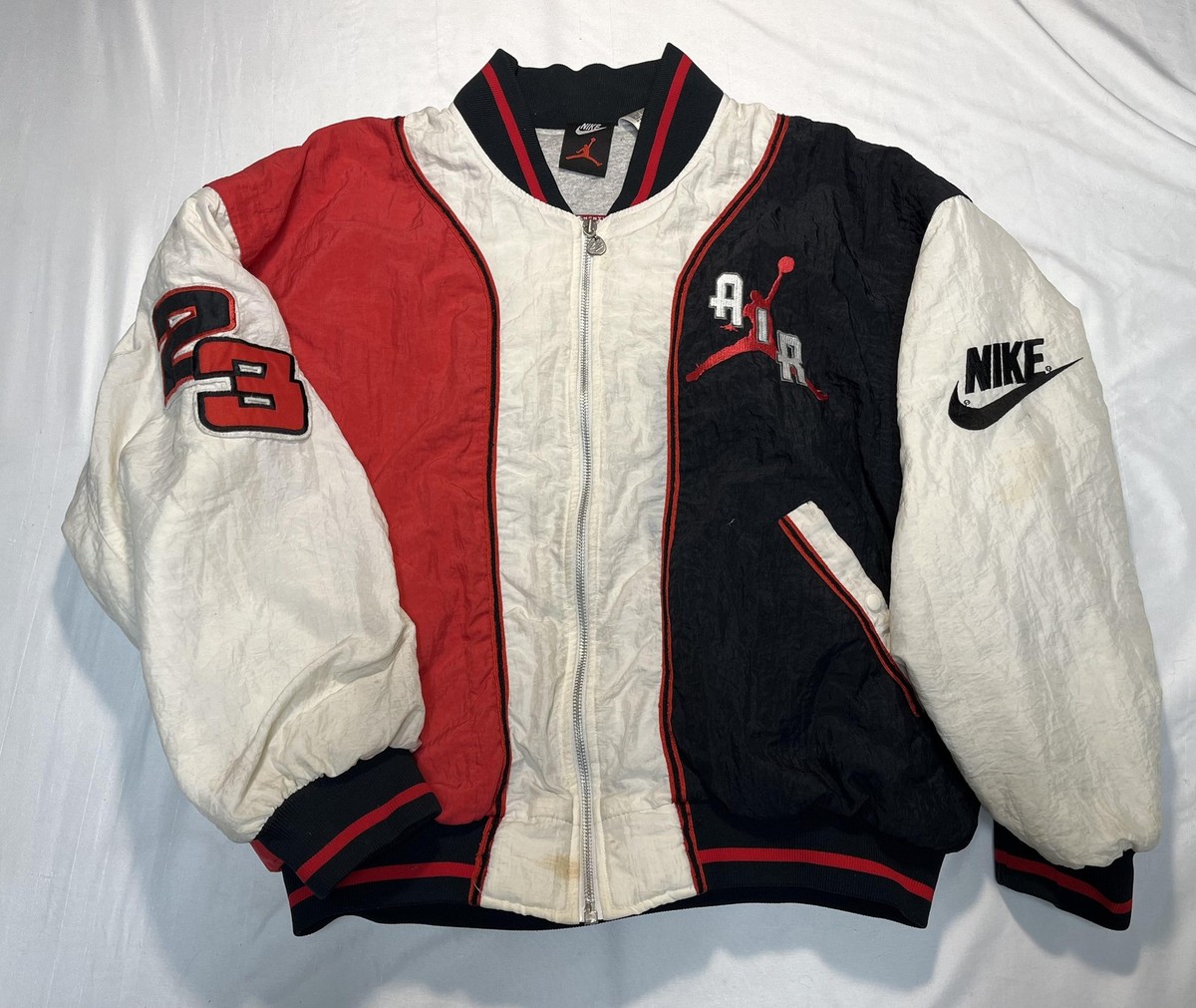 VINTAGE Nike Air Jordan Jacket Mens medium Black Red Colorblock