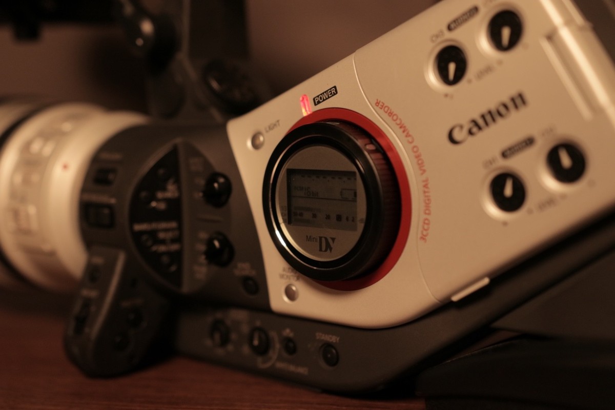 120L1022₋03 Canon XL2 業務用ビデオカメラ本体 業務用ビデオカメラ