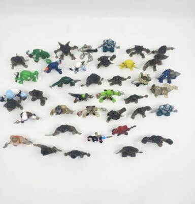 Lot Of 39 - Fistful Power Mini Figures By Moose Toys Bulk Fist
