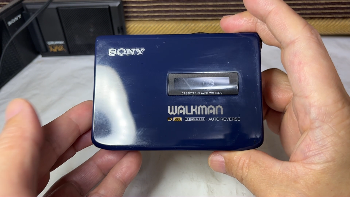 SONY WM-EX70 1990 Walkman powered Navy Cassette Player For Parts