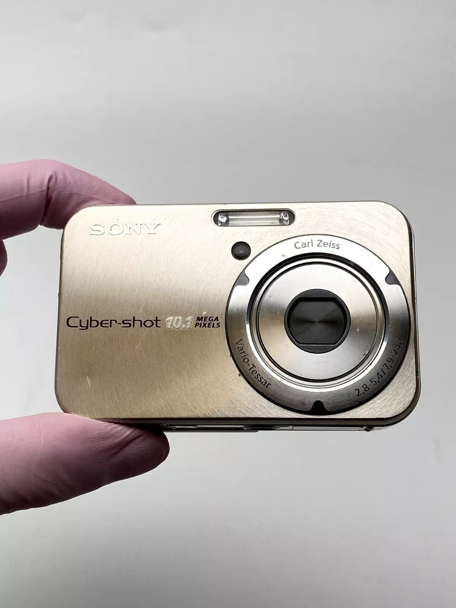 Sony Cyber-shot DSC-N2 10.1MP 3x Optical Zoom CCD Digital Camera