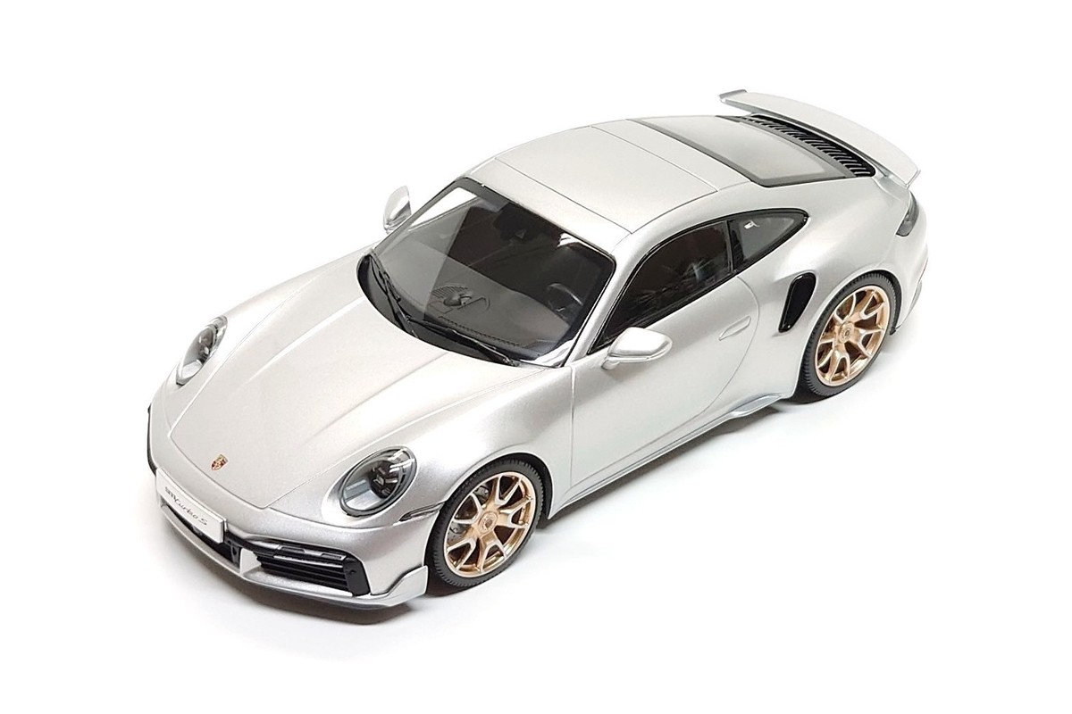 Minichamps 1:18 Porsche 911 Turbo S (992) Sport Design GT Silver