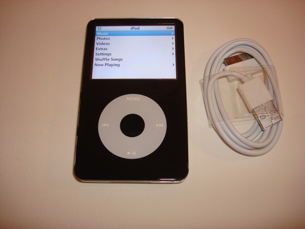APPLE iPOD CLASSIC 5.5 GEN. CUStOM BLACK 30GBNEW HARD DRIVE