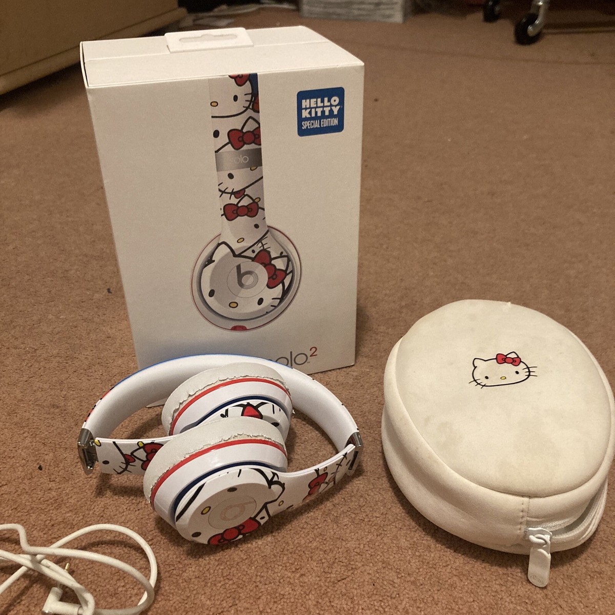 ヘッドホン Darkeyes Beats by Dr.Dre Hello Kitty ヘッドホン