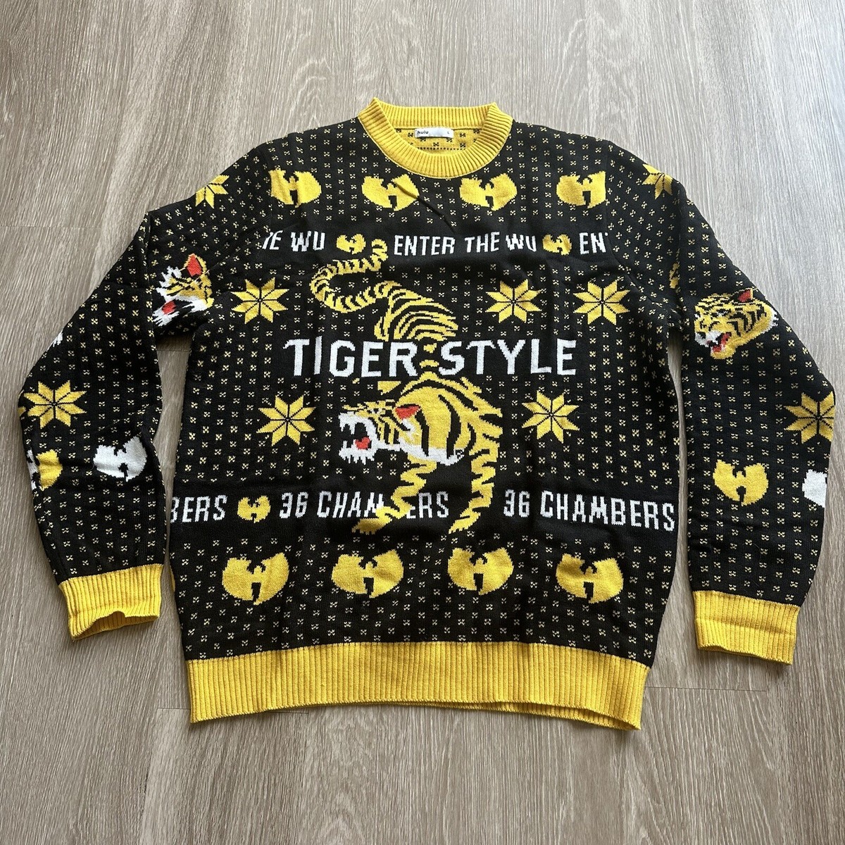 Wu-Tang Sweater Size Large Hulu x WuTang Collab Xmas Christmas Rza