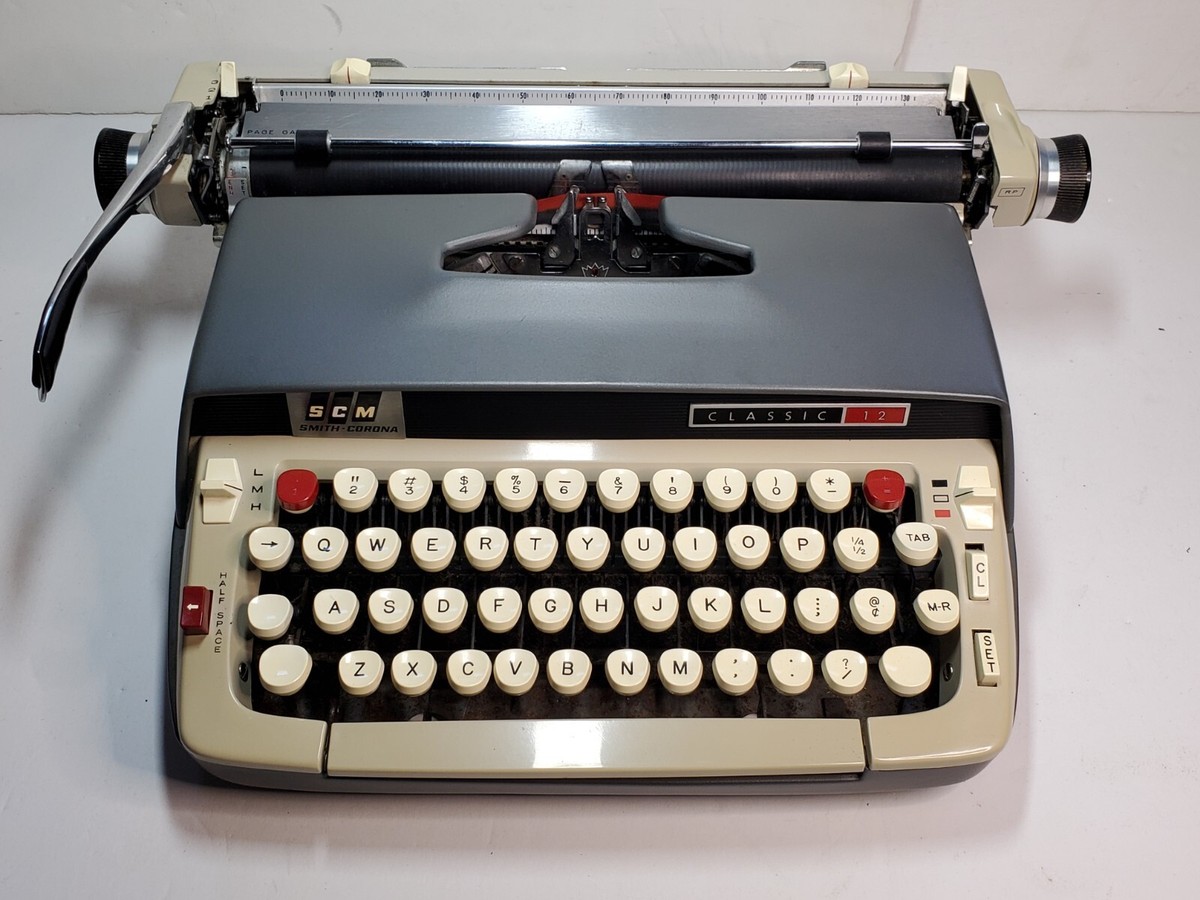 Vintage SCM Smith Corona CLASSIC 12 Typewriter - READ Description