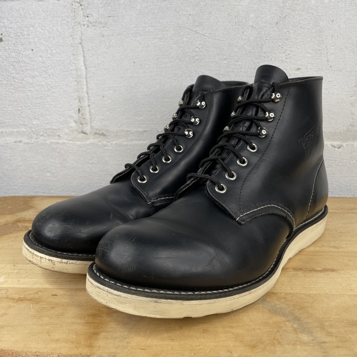Red Wing Shoes Mens 9-E2 (Wide) 8165 Round Toe Boots 2nds Black