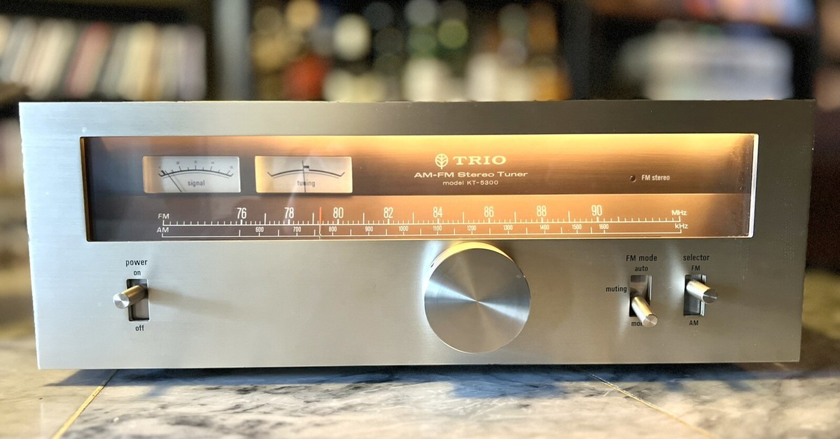 ラジオ・コンポ TRIO FM Stereo Tuner model 700 ラジオ・コンポ TRIO